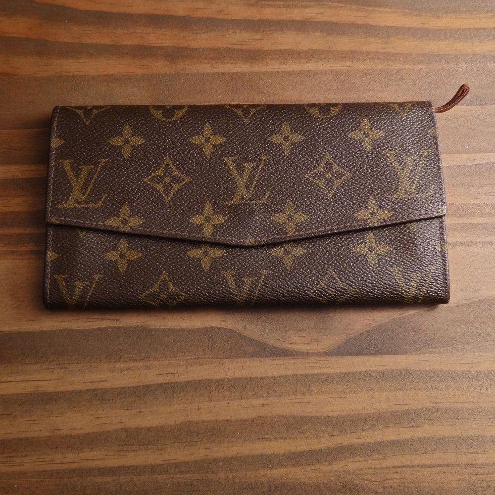 Louis Vuitton Brown Monogram Clutch
